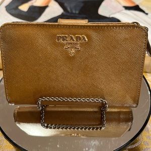 GUC! PRADA GOLD METALLIC SAFFIANO ZIPPERED WALLET
